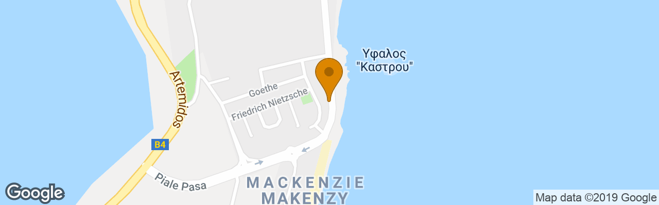 Mackenzie Beach Hotel & Apartments 