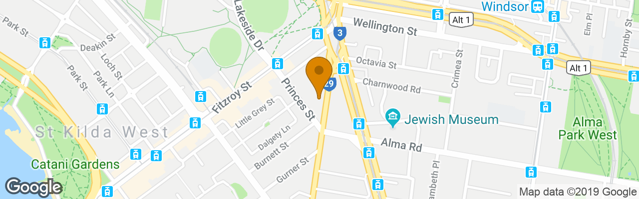 Como Court By Crest Hostel