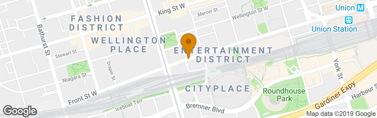 Pinnacle Suites Luxurious Downtown Suite