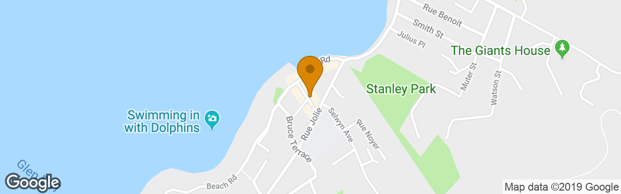 Les Troupes Apartments