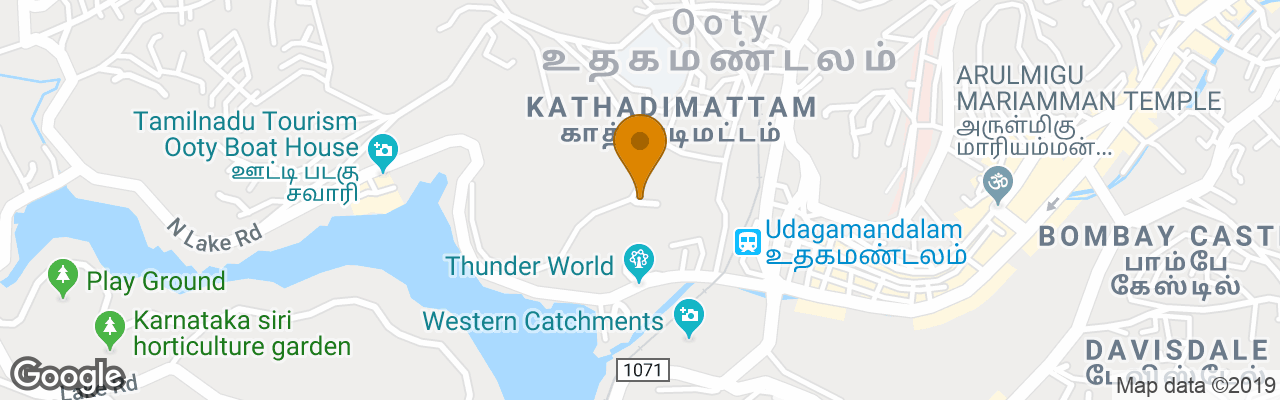 Hotel The First Corner Residency