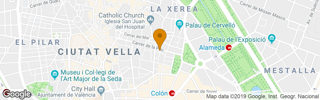 Red Nest Youth Hostel 