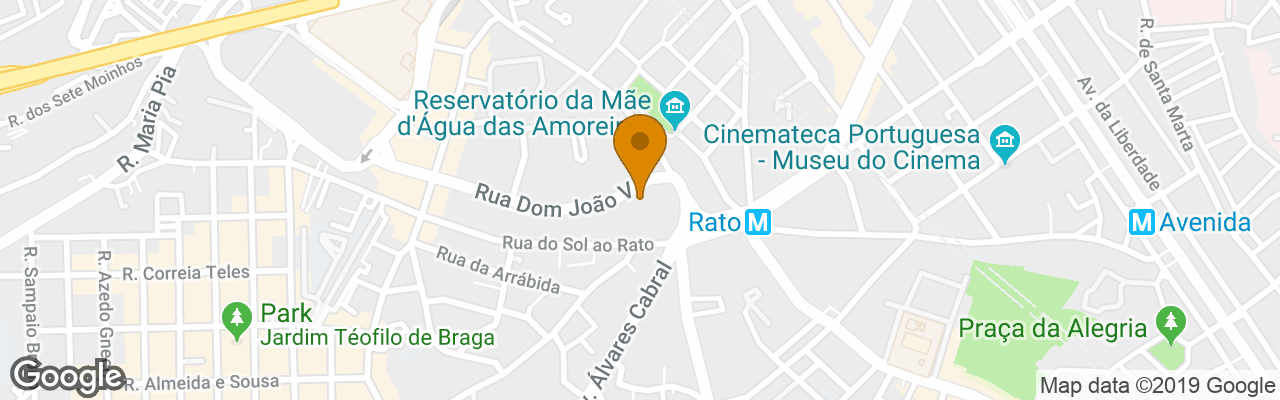 Residência V Dinastia Guesthouse 